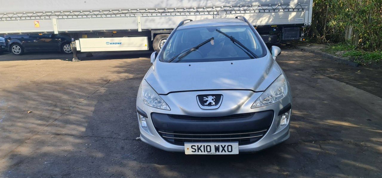 Peugeot 308 T7 2010 - фото №1