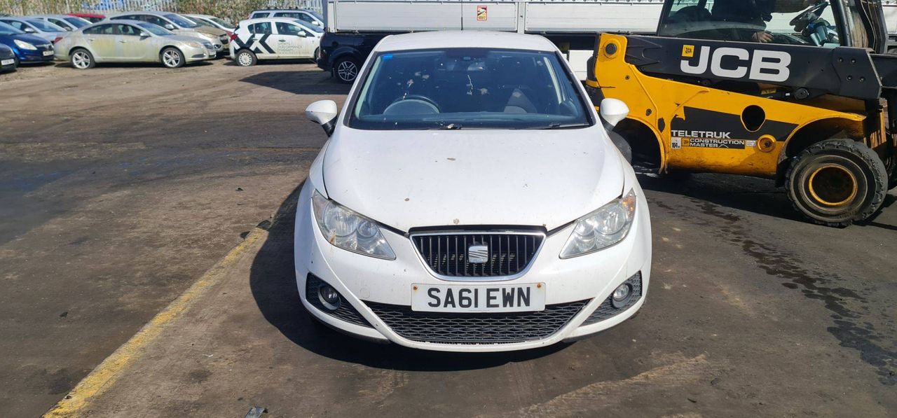 SEAT Ibiza 4 6J 2011 - фото №1
