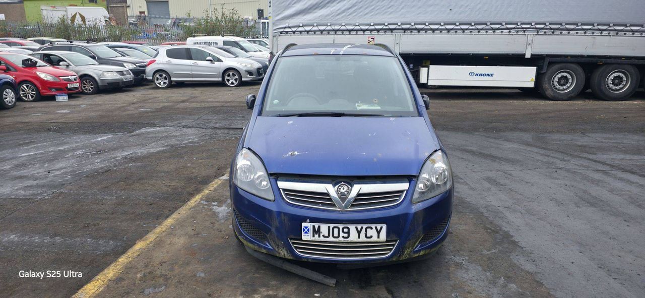 Opel Zafira 2 (B) рест. 2009 - фото №1