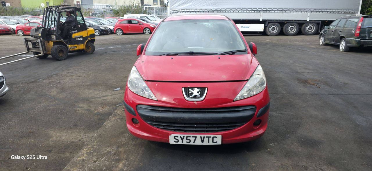 Peugeot 207 2007 - фото №1