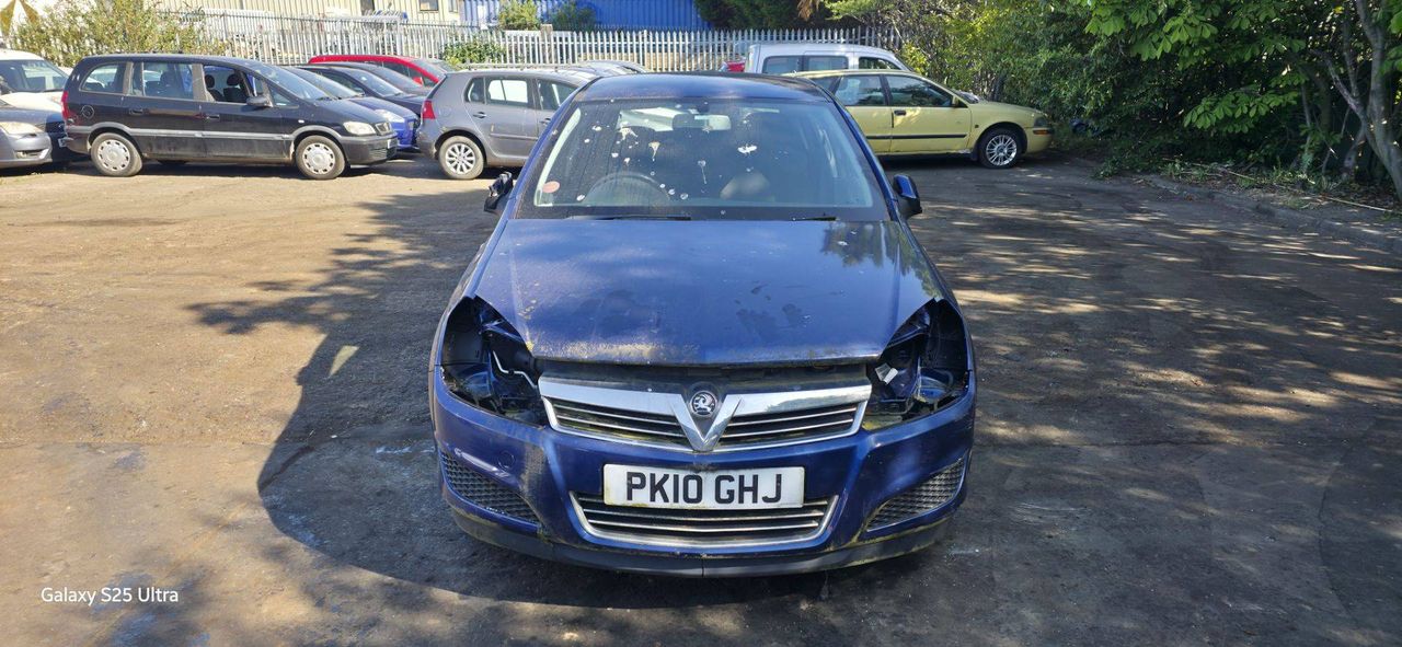 Opel Astra H/Family рест. 2010 - фото №1