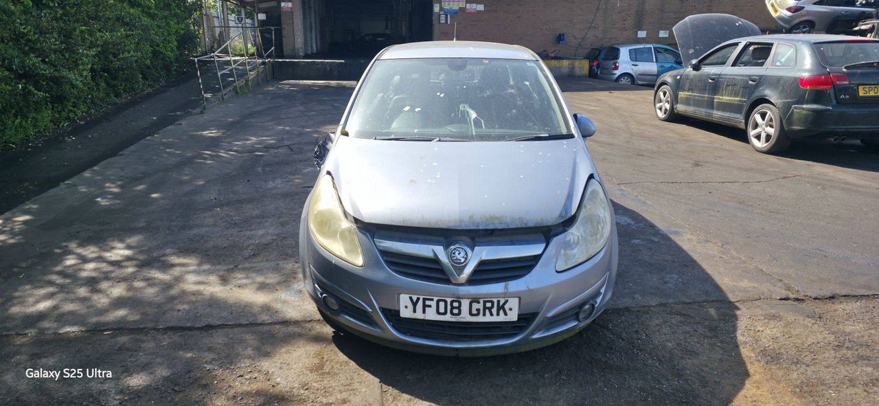 Opel Corsa D 2008 - фото №1