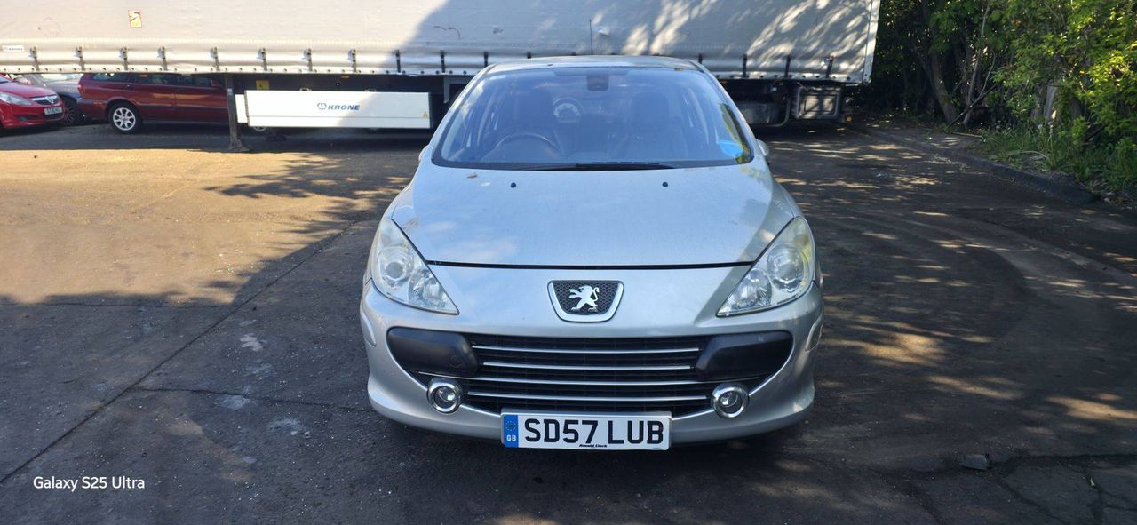 Peugeot 307 рест. 2007 - фото №1