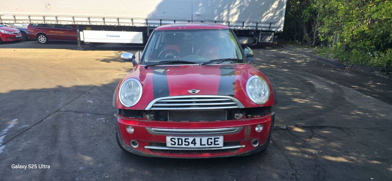 Mini Cooper рест. R50 2004 - фото №1