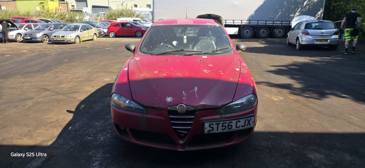 Alfa Romeo 147 рест. 2006 - фото №1