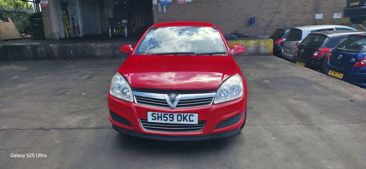 Opel Astra H/Family рест. 2009 - фото №1