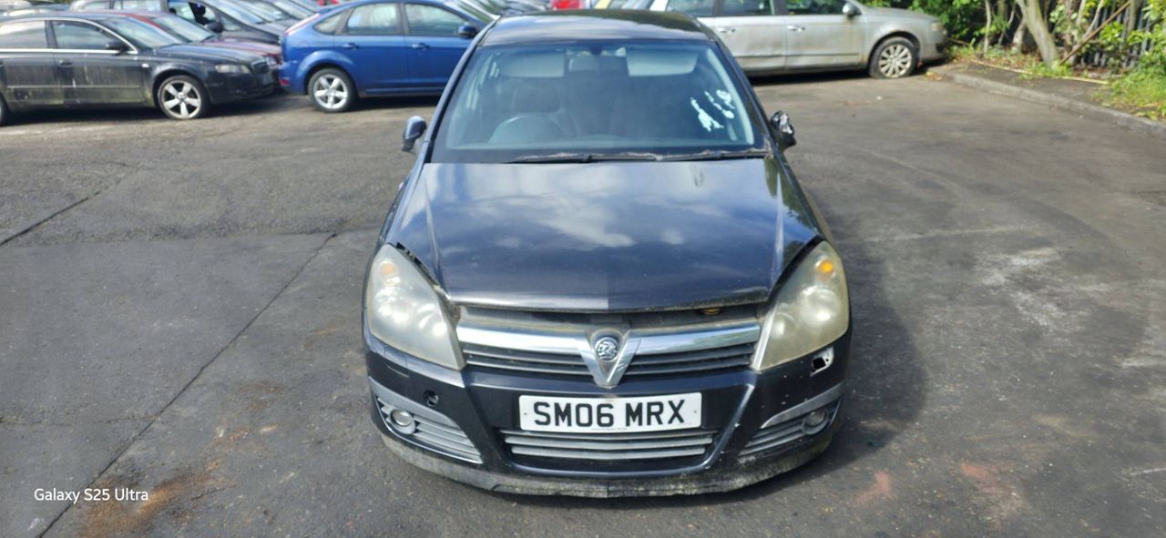 Opel Astra H 2006 - фото №1