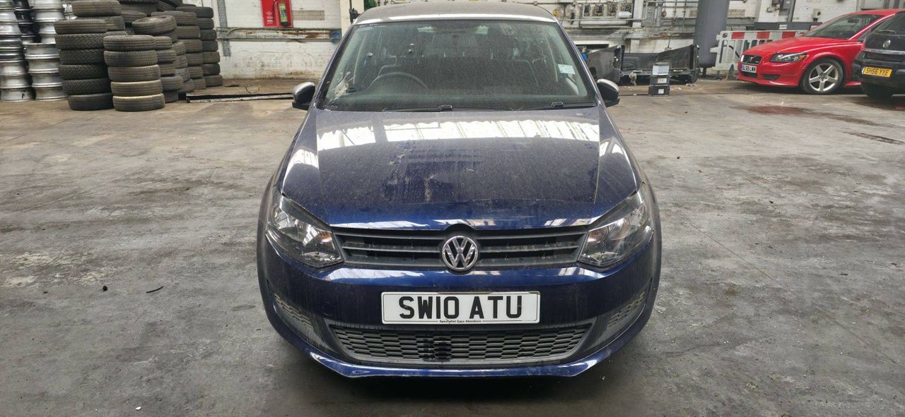 Volkswagen Polo 5 2010 - фото №1