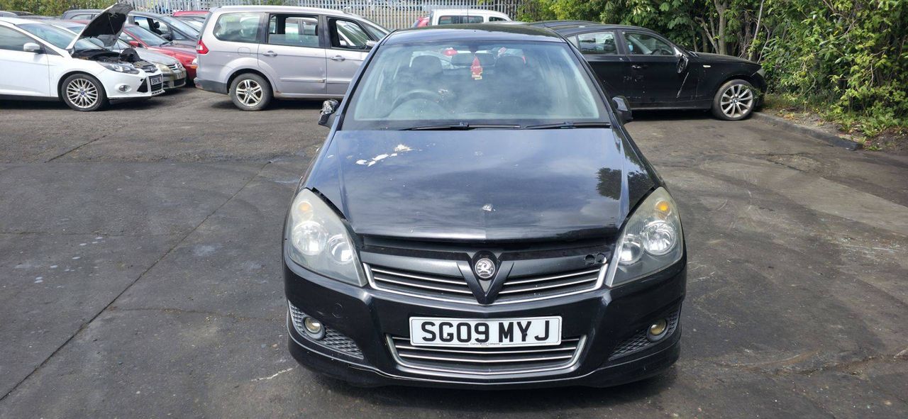 Opel Astra H/Family рест. 2009 - фото №1