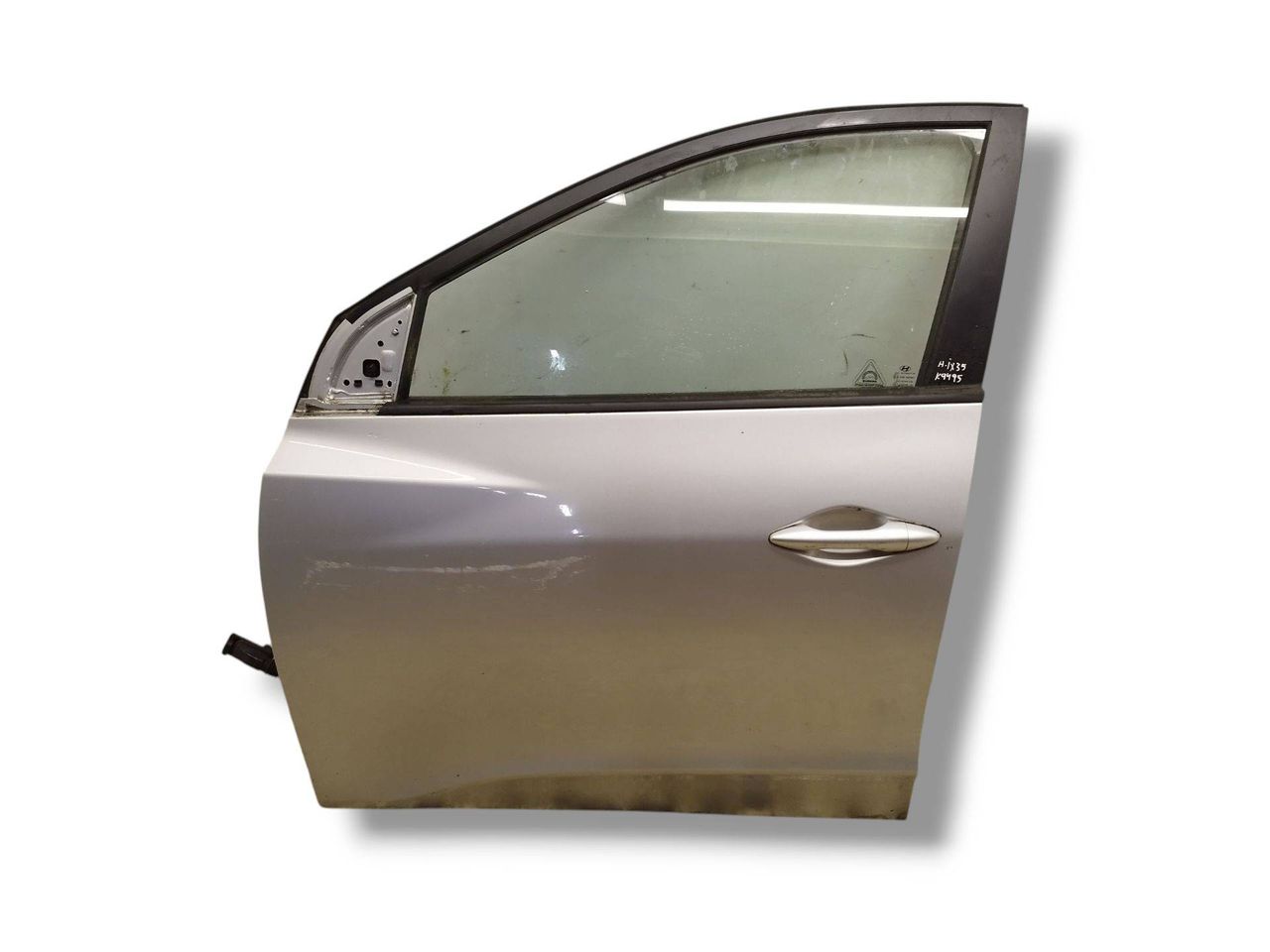 дверь передняя левая Hyundai ix35 1 поколение LM 2012, 1.6 л., GDi, G4FD, бензин, 6МКПП, sleek silver / rah, внедорожник 5 дв., передний привод, правый руль, 760032Y000 - фото №1