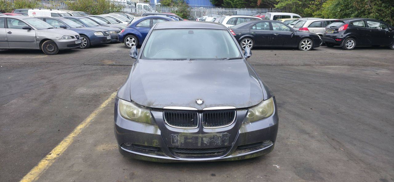 BMW 3 E90/E91/E92/E93 E90 2005 - фото №1