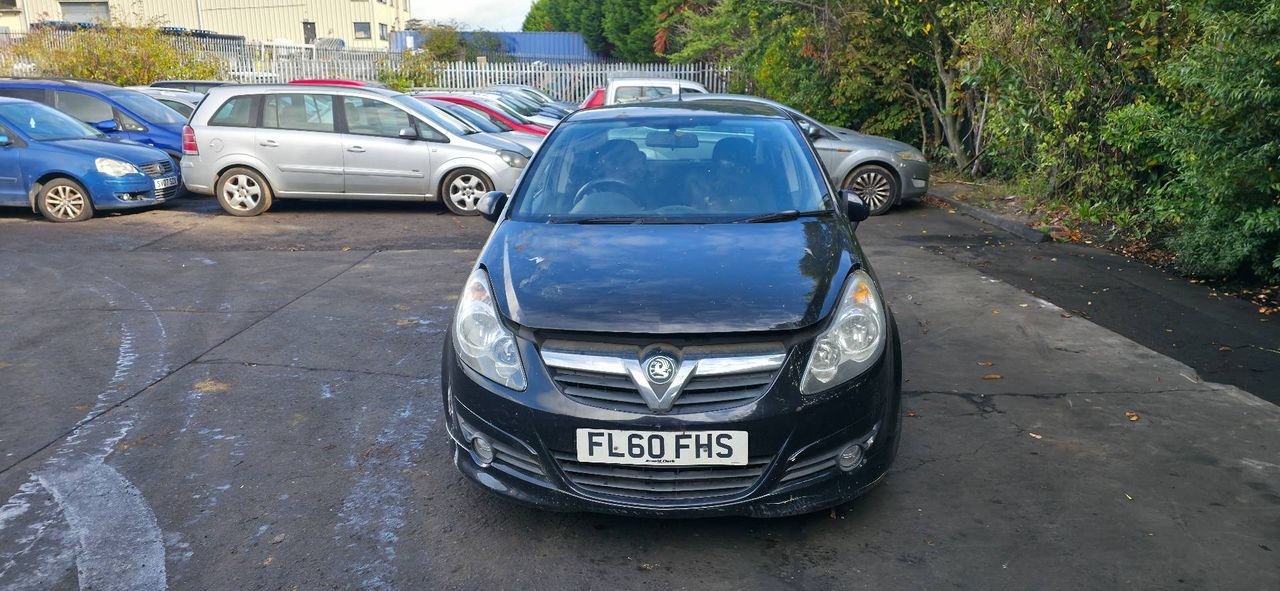 Opel Corsa D 2010 - фото №1