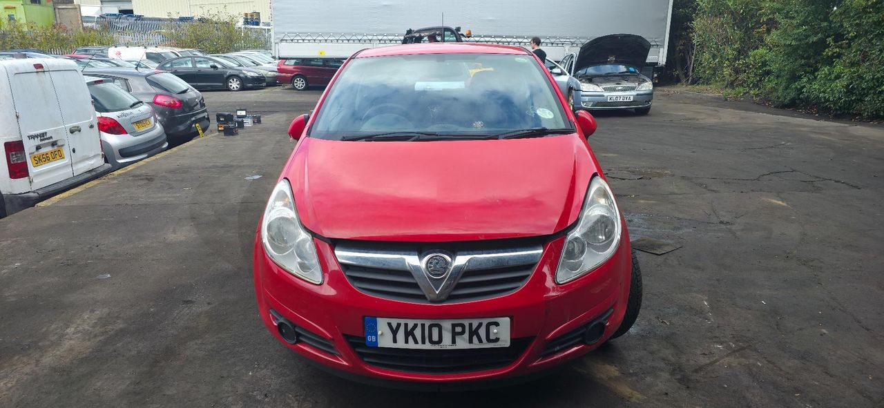 Opel Corsa D 2009 - фото №1