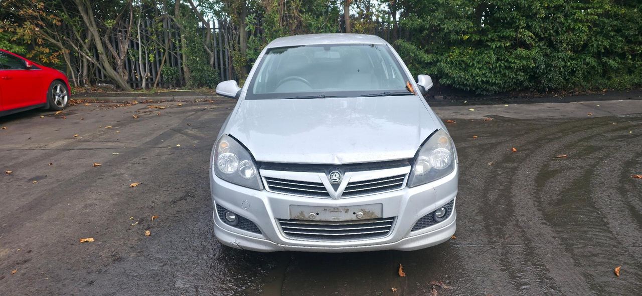 Opel Astra H/Family рест. 2009 - фото №1