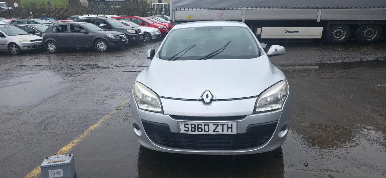 Renault Megane 3 2010 - фото №1
