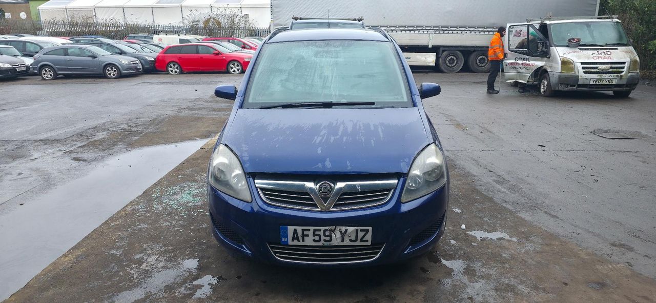 Opel Zafira 2 (B) рест. 2009 - фото №1