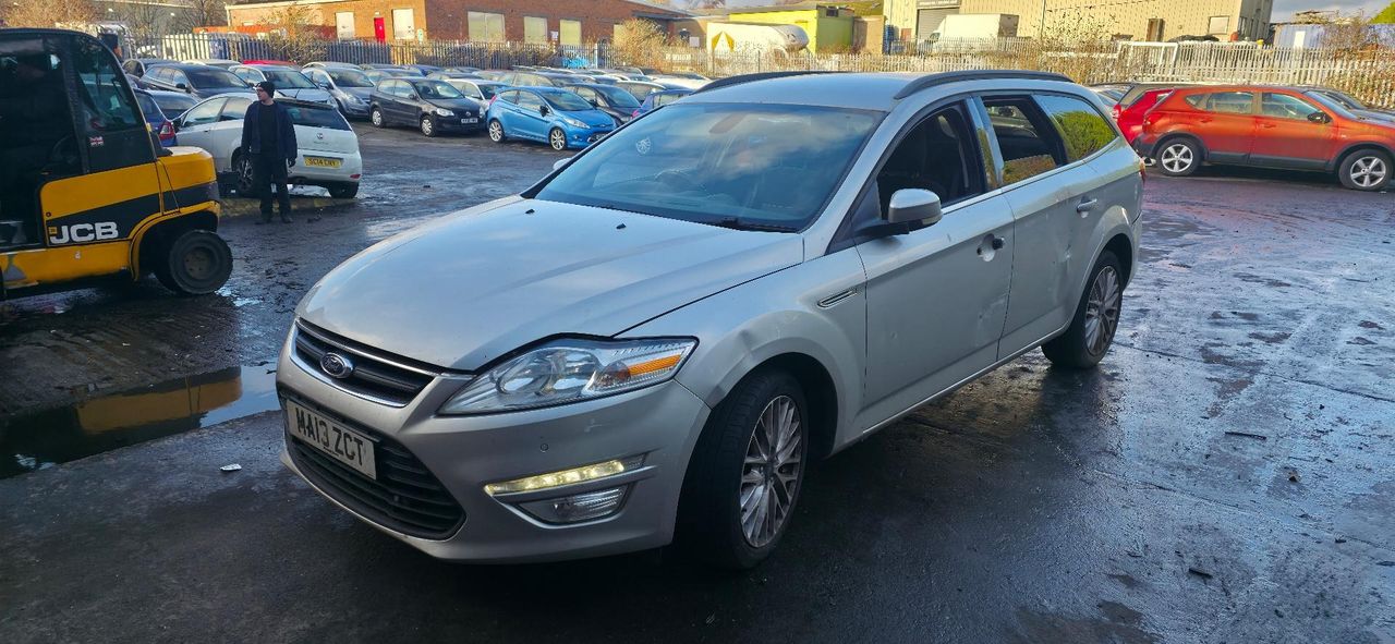 Ford Mondeo 4 рест. 2013 - фото №1