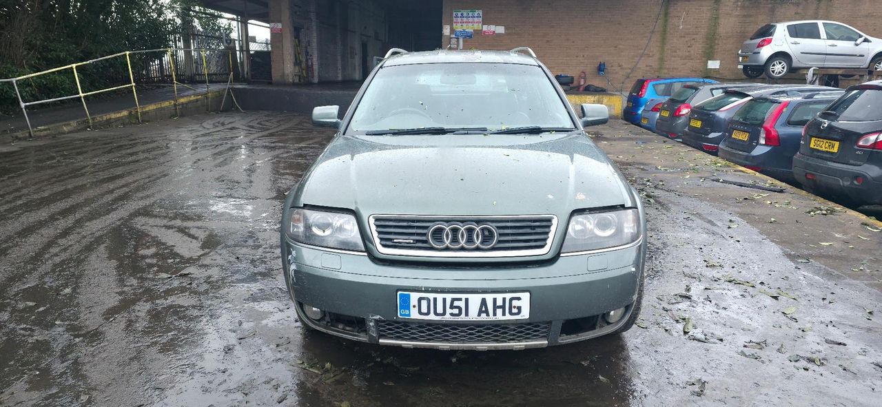 Audi A6 Allroad Quattro C5 2001 - фото №1