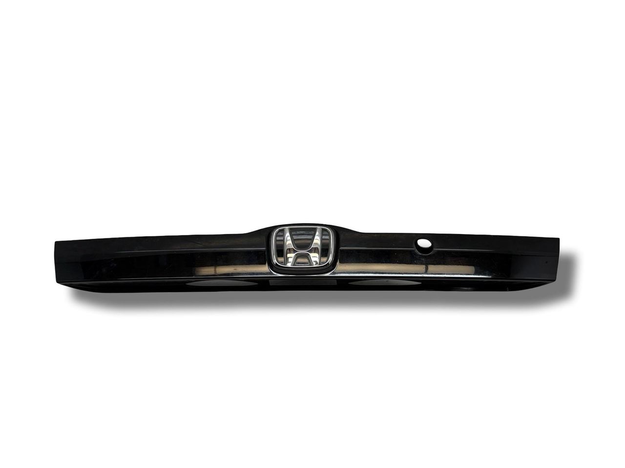 накладка двери (крышки) багажника Honda Jazz 2 поколение GG5 2010, 1.2 л., i-VTEC, L12B1, бензин, 5МКПП, milano red / r81, хетчбэк 5 дв., передний привод, правый руль, 74890-TF0-0030