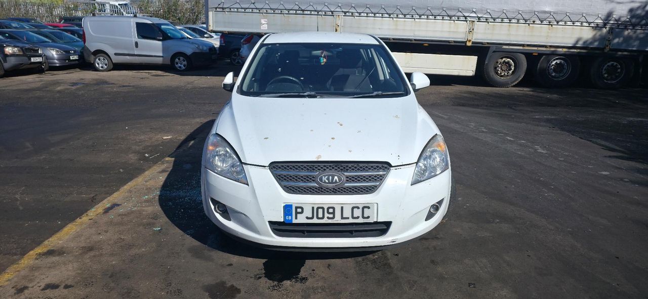 Kia Ceed ED 2009 - фото №1