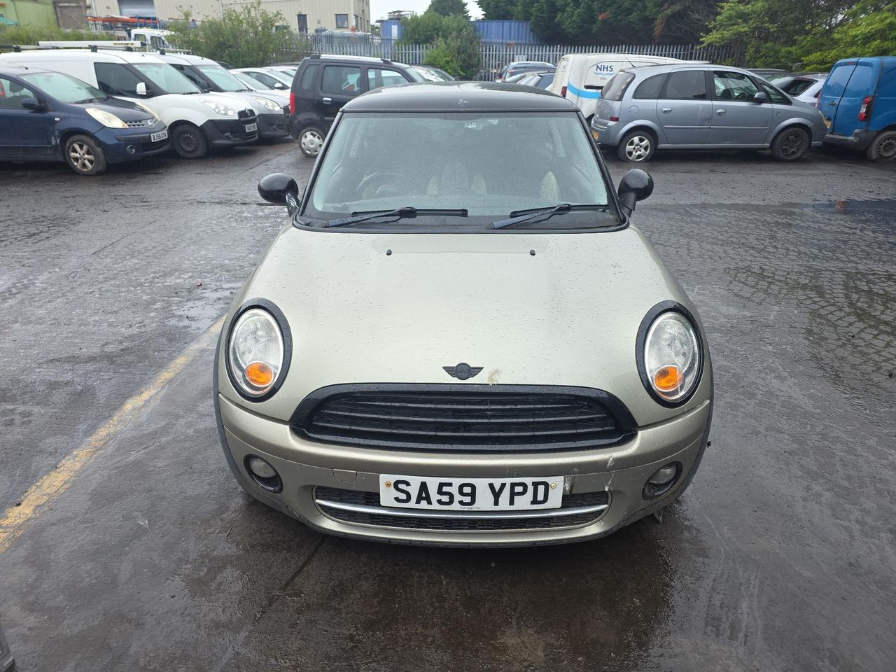 Mini Cooper 2 R56 2009 - фото №1