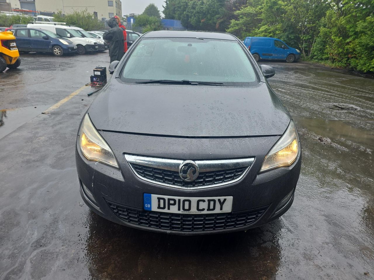 Opel Astra J 2010 - фото №1