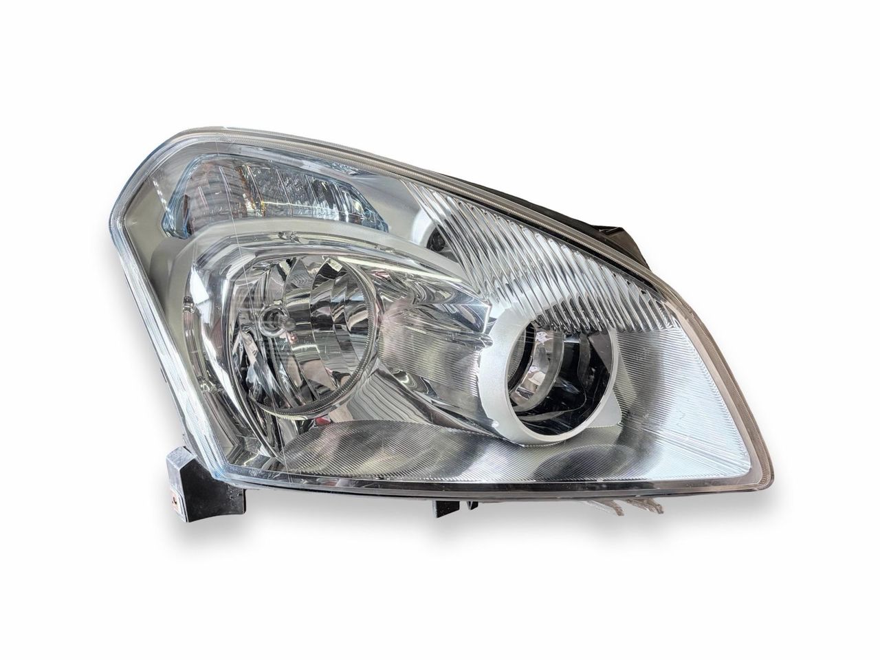 Фара галоген правая Nissan Qashqai 1 поколение 2009, 1.6 л., i, HR16DE, бензин, 5МКПП, внедорожник 5 дв., передний привод, правый руль, 1LF238042-04, 26010-JD00A