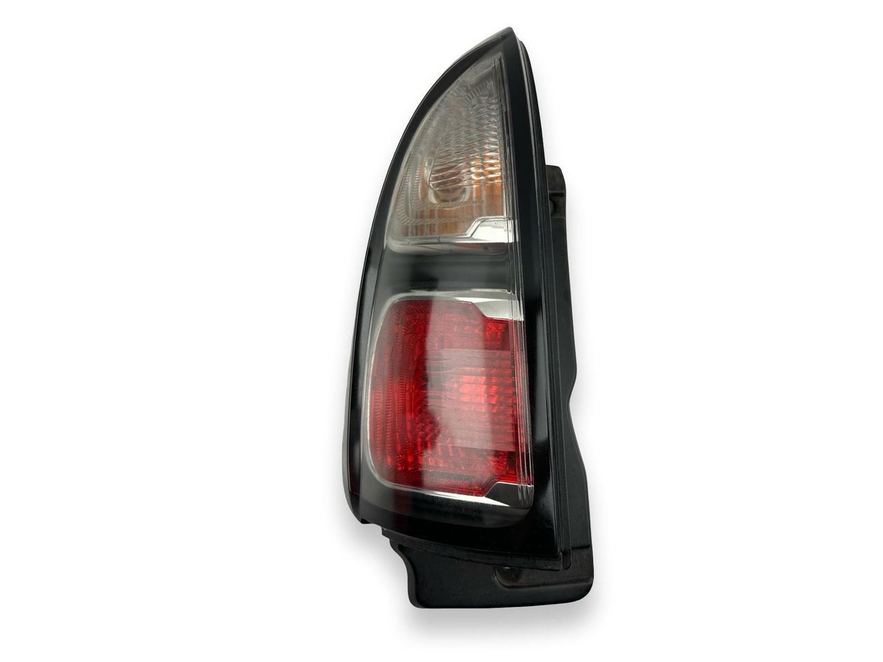 фонарь задний левый Citroen C3 Picasso 1 поколение 2011, 1.6 л., HDi, 9HP (DV6DTED), дизель, 5МКПП, gris thorium / kth, минивэн, передний привод, правый руль, 9681727280 - фото №1