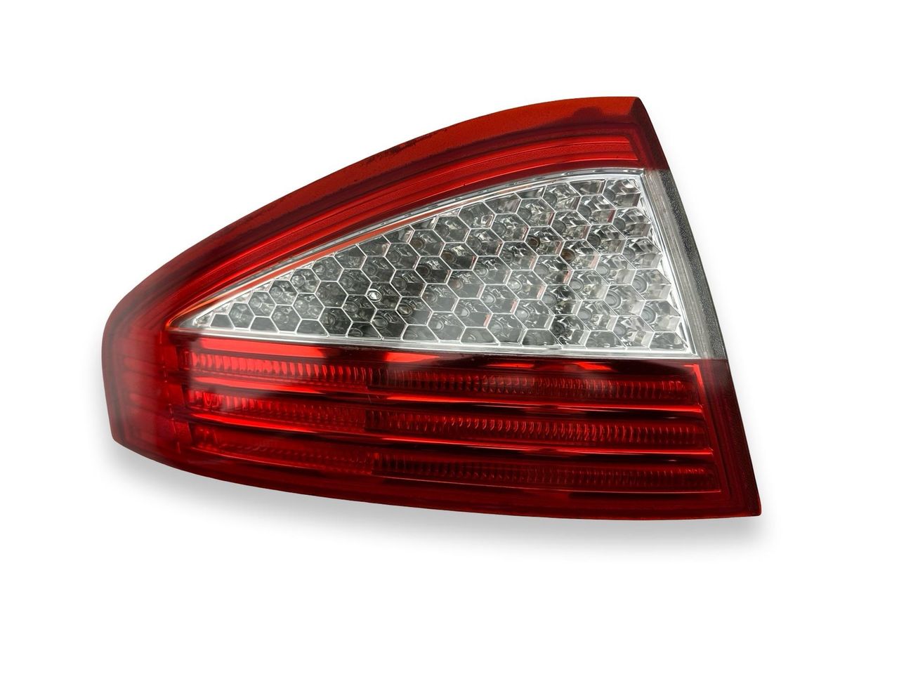фонарь задний левый Ford Mondeo 4 поколение 2009, 2.0 л., TDCi, QXBA, дизель, 6МКПП, hypnotic silver / h8, лифтбэк, передний привод, правый руль, 7S71-13405-A - фото №1