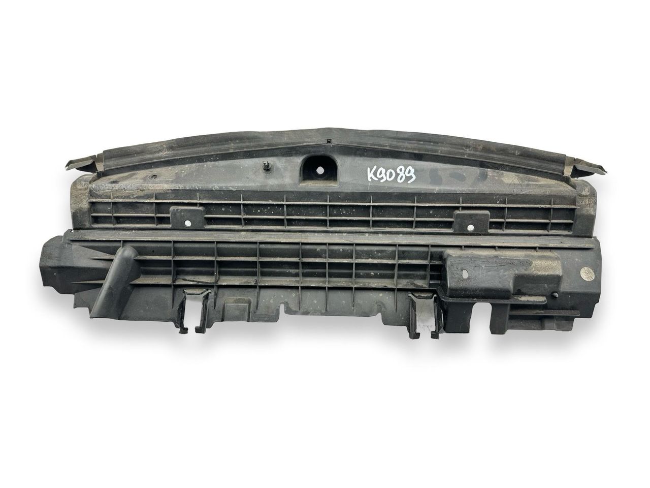 воздуховод (дефлектор) радиатора Mercedes-Benz C-Класс W204/S204 S204 2010, 2.1 л., CDi, OM 651.911, дизель, АКПП, calcitweiss / 650, универсал, задний привод, правый руль, A2045050430 - фото №1
