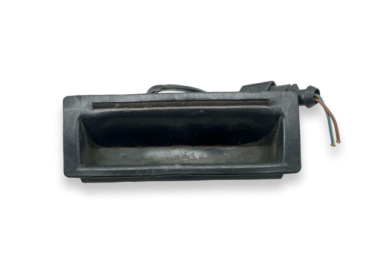 ручка открывания багажника Volkswagen Touareg 1 поколение 2004, 3.0 л., TDi, BKS, дизель, АКПП, reflex silver, внедорожник 5 дв., полный привод, правый руль, 1J0827566F - фото №1