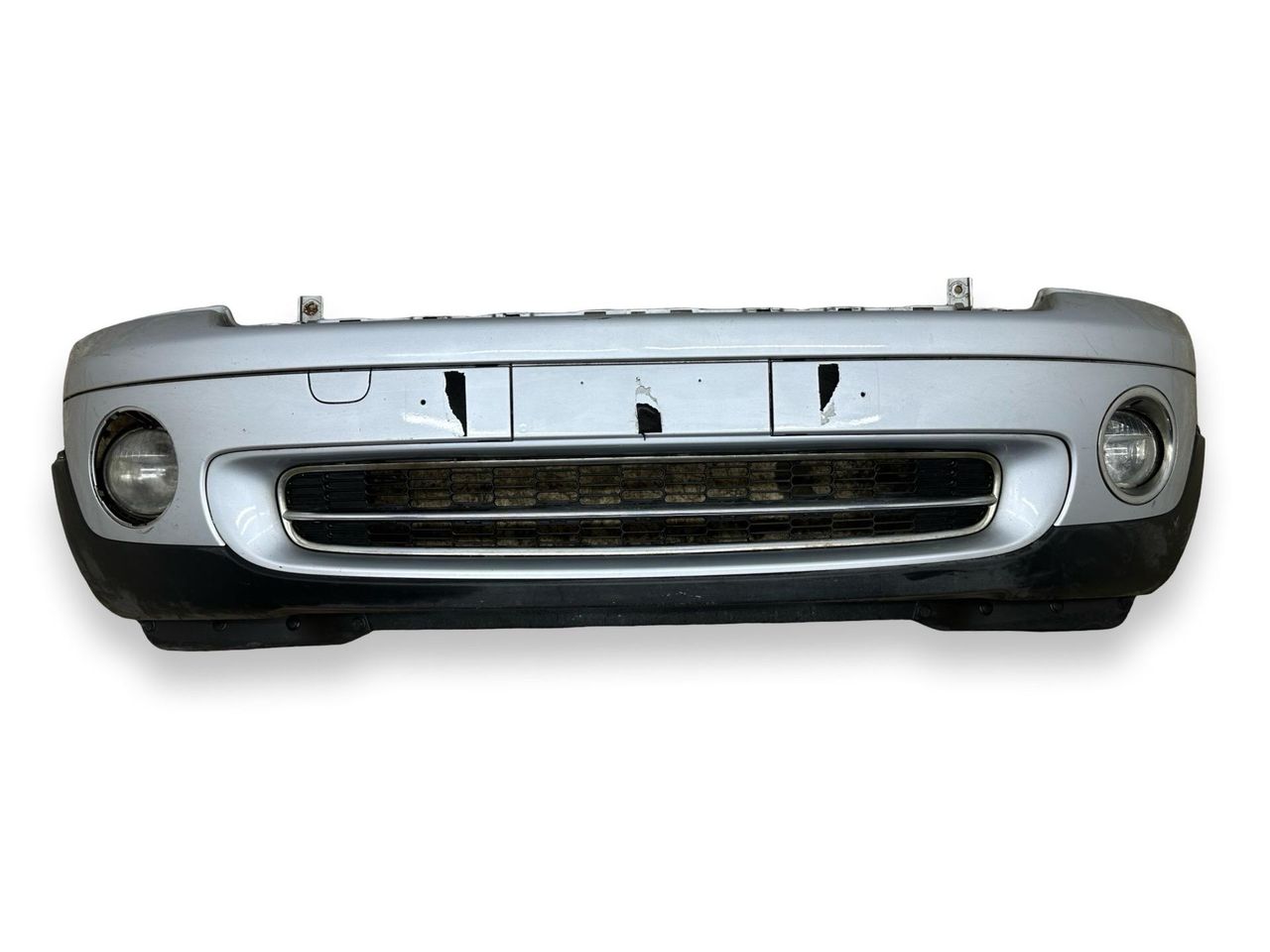 бампер передний Mini Cooper 2 поколение R56 2008, 1.4 л., i, N12 B14 A, бензин, 6МКПП, pure silver / 900, хетчбэк 3 дв., передний привод, правый руль, 7147840 - фото №1