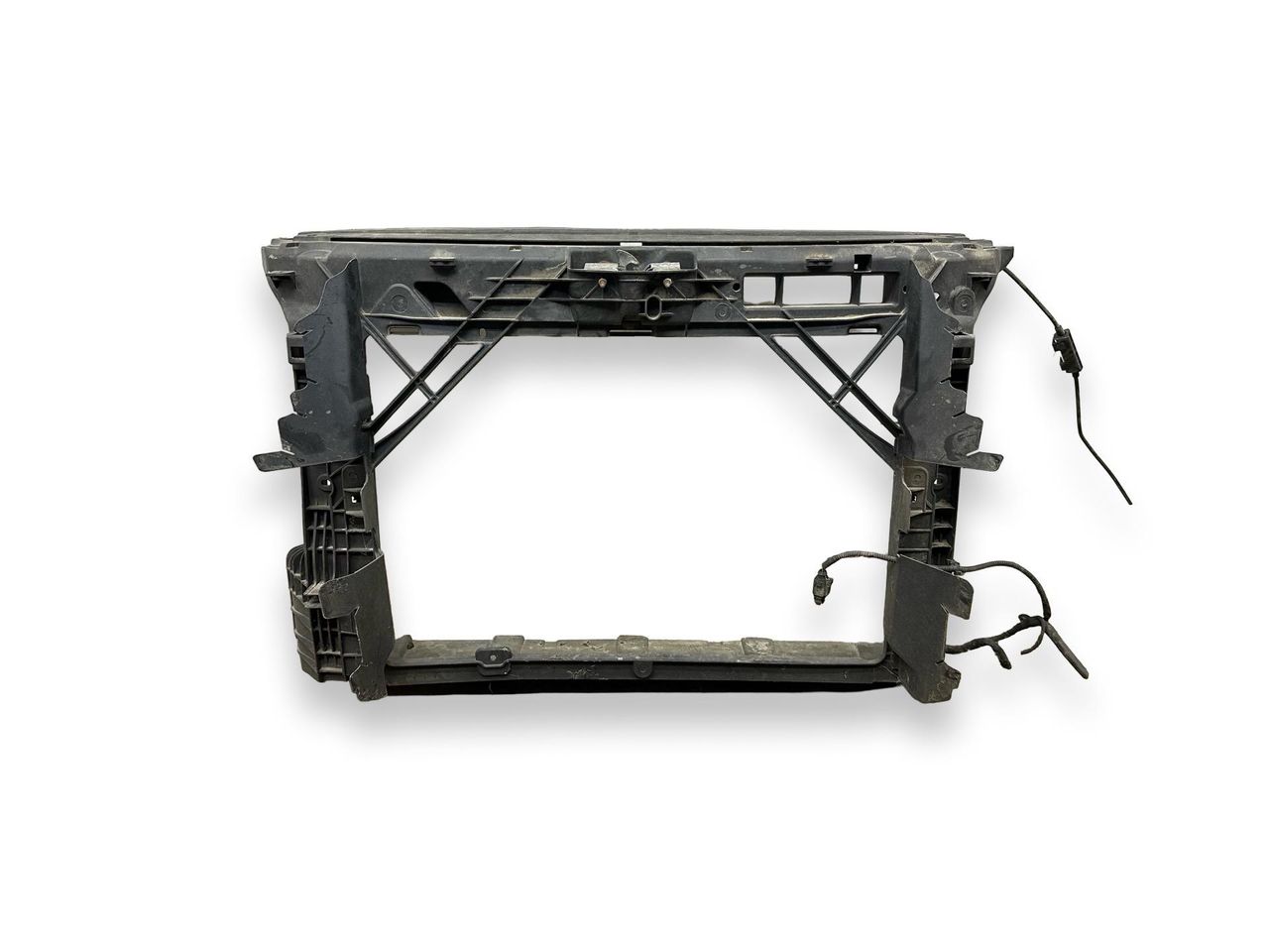 передняя панель крепления облицовки (телевизор) SEAT Toledo 4 поколение KG 2013, 1.6 л., TDi, CAYC, дизель, 5МКПП, reflex silver / la7w, лифтбэк, передний привод, правый руль, 5JA805588J