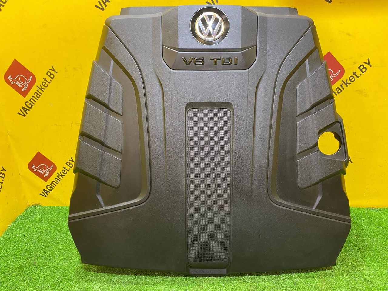 декоративная крышка двигателя Volkswagen Touareg 3 поколение 2019, 3.0 л., дизель, 4M4133849B, 4M0133837