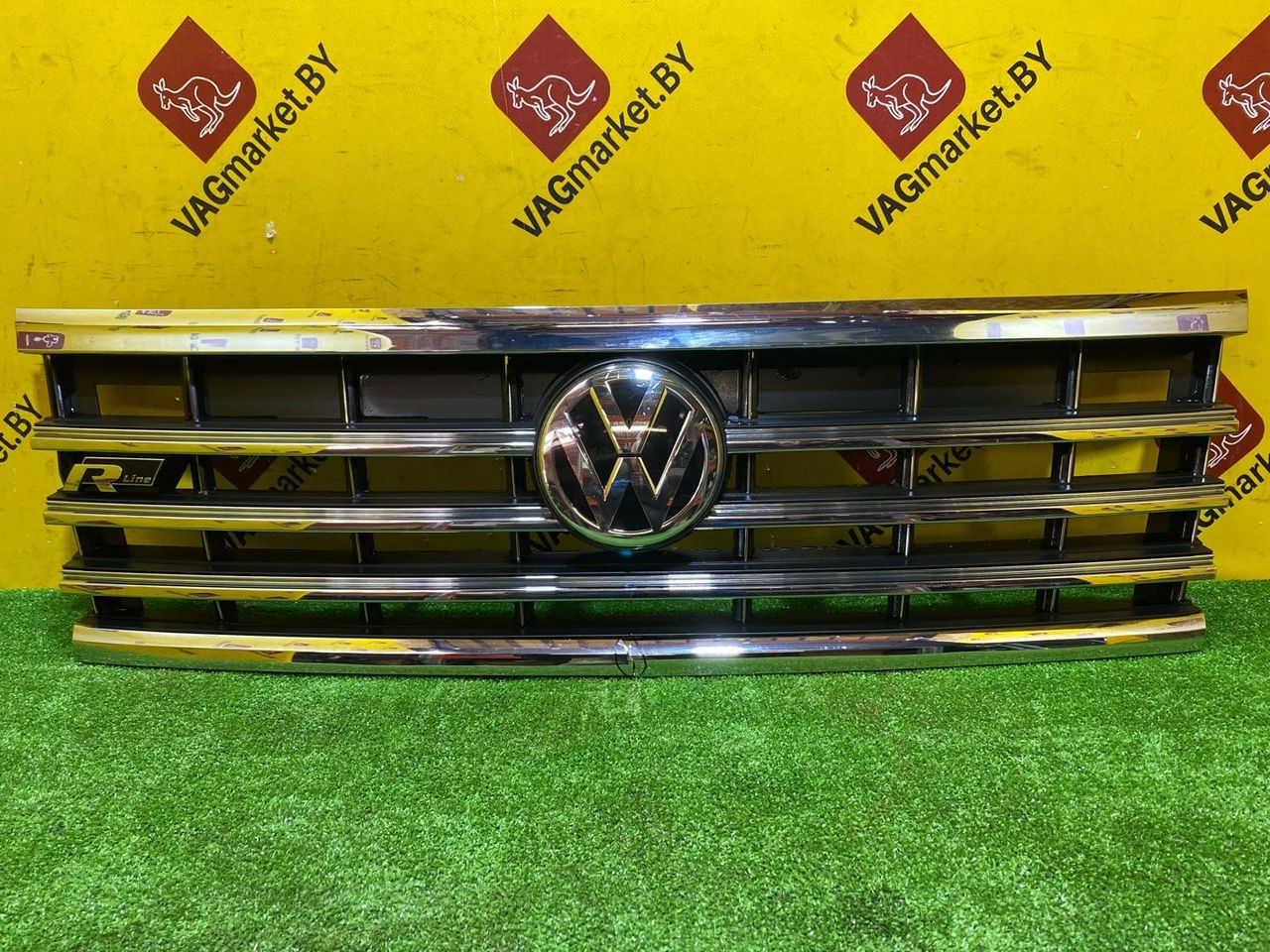 решетка радиатора Volkswagen Touareg 3 поколение 2019, 3.0 л., дизель, 760853651L