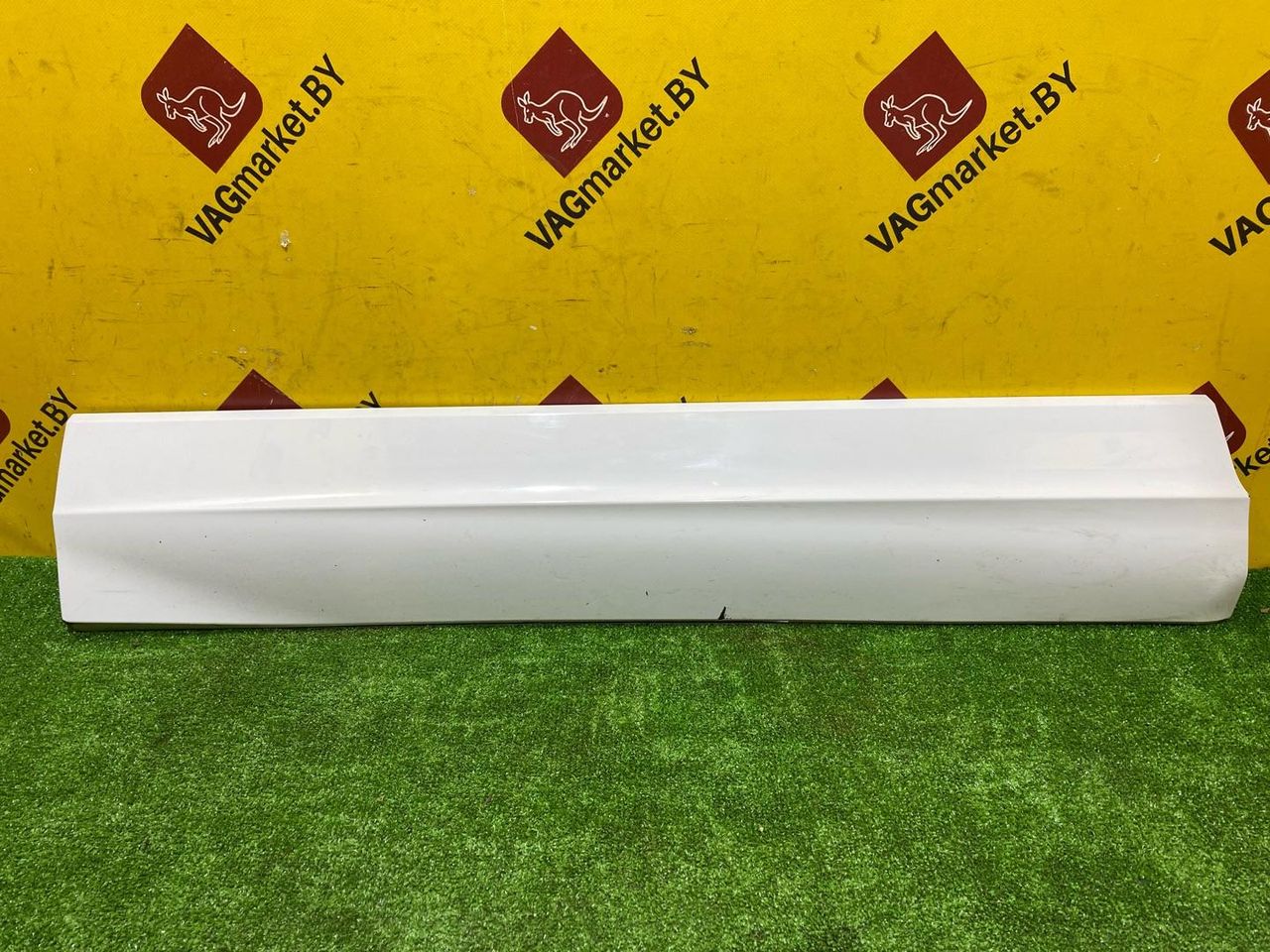 молдинг двери передней левой Volkswagen Touareg 3 поколение 2019, 3.0 л., дизель, 760854939D