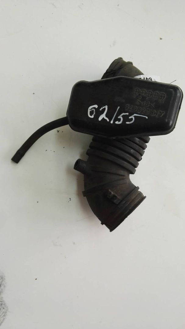 гофра инжектора Mitsubishi Colt 5 поколение (CJO) 1997, 1.3 л., бензин, МКПП, хетчбэк 5 дв., MR188642, MR188641