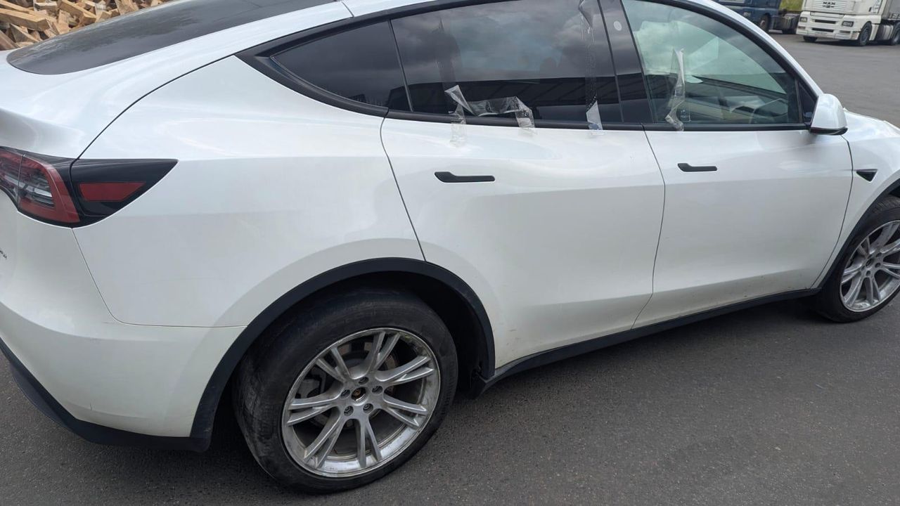 Tesla Model Y 2023