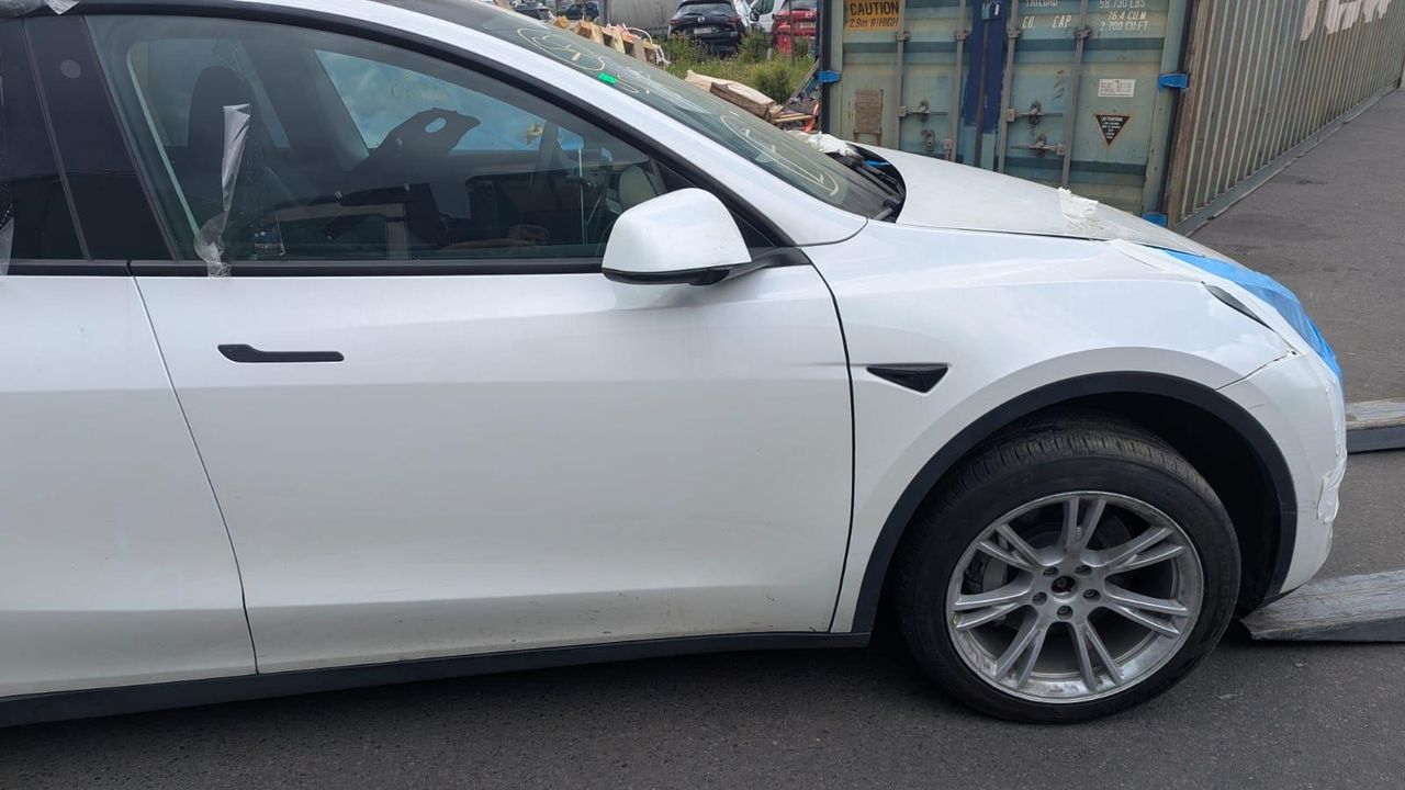 Tesla Model Y 2023