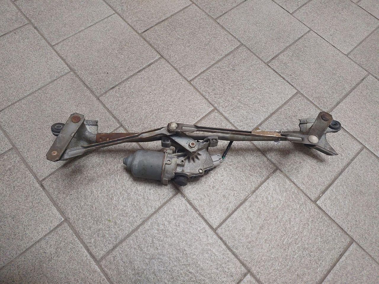 механизм стеклоочистителя (трапеция дворников) Mazda 6 2003
