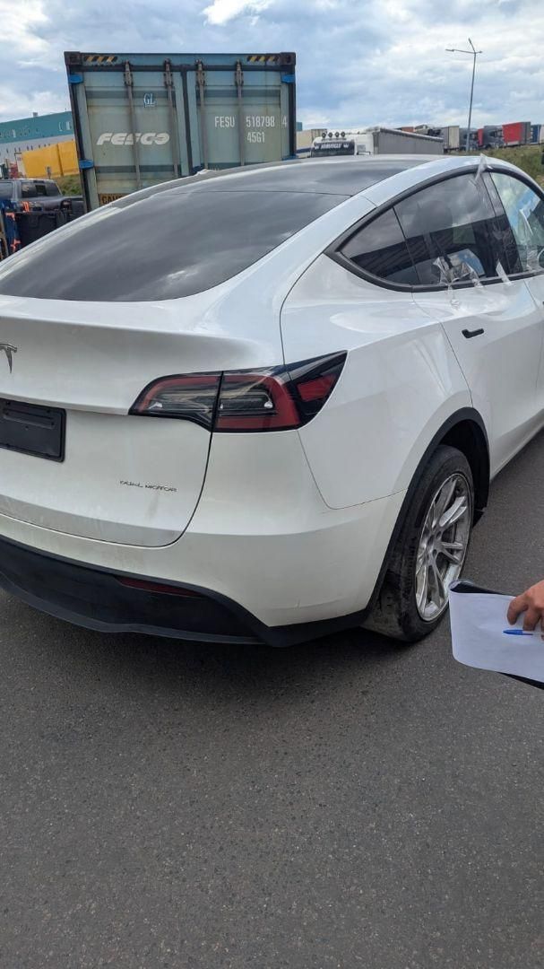 крыло заднее правое Tesla Model Y 1 поколение 2023, электро, белый, полный привод