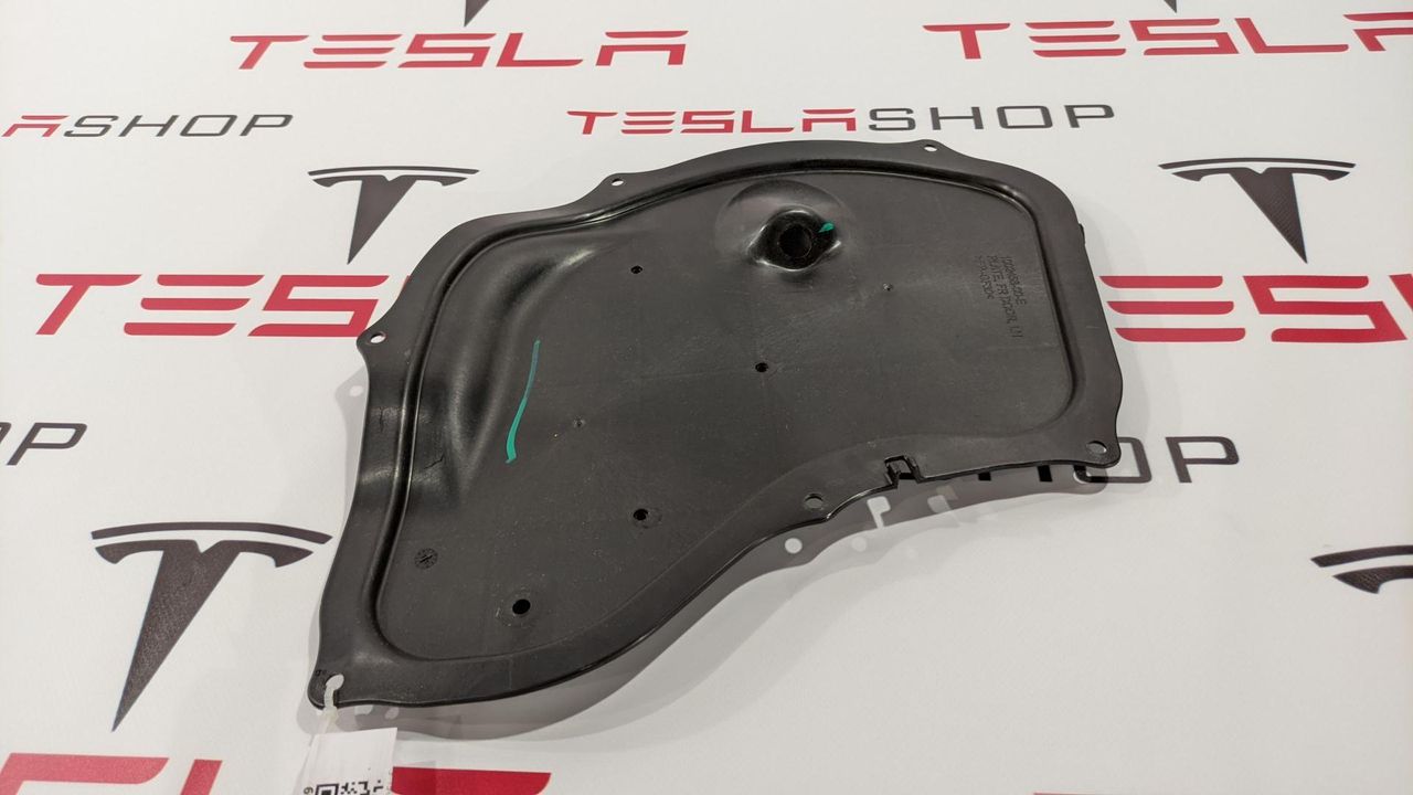 накладка двери внутренняя передняя левая Tesla Model S 1 поколение 2014, 1037847-00-D, 1002458-00-F - фото №1