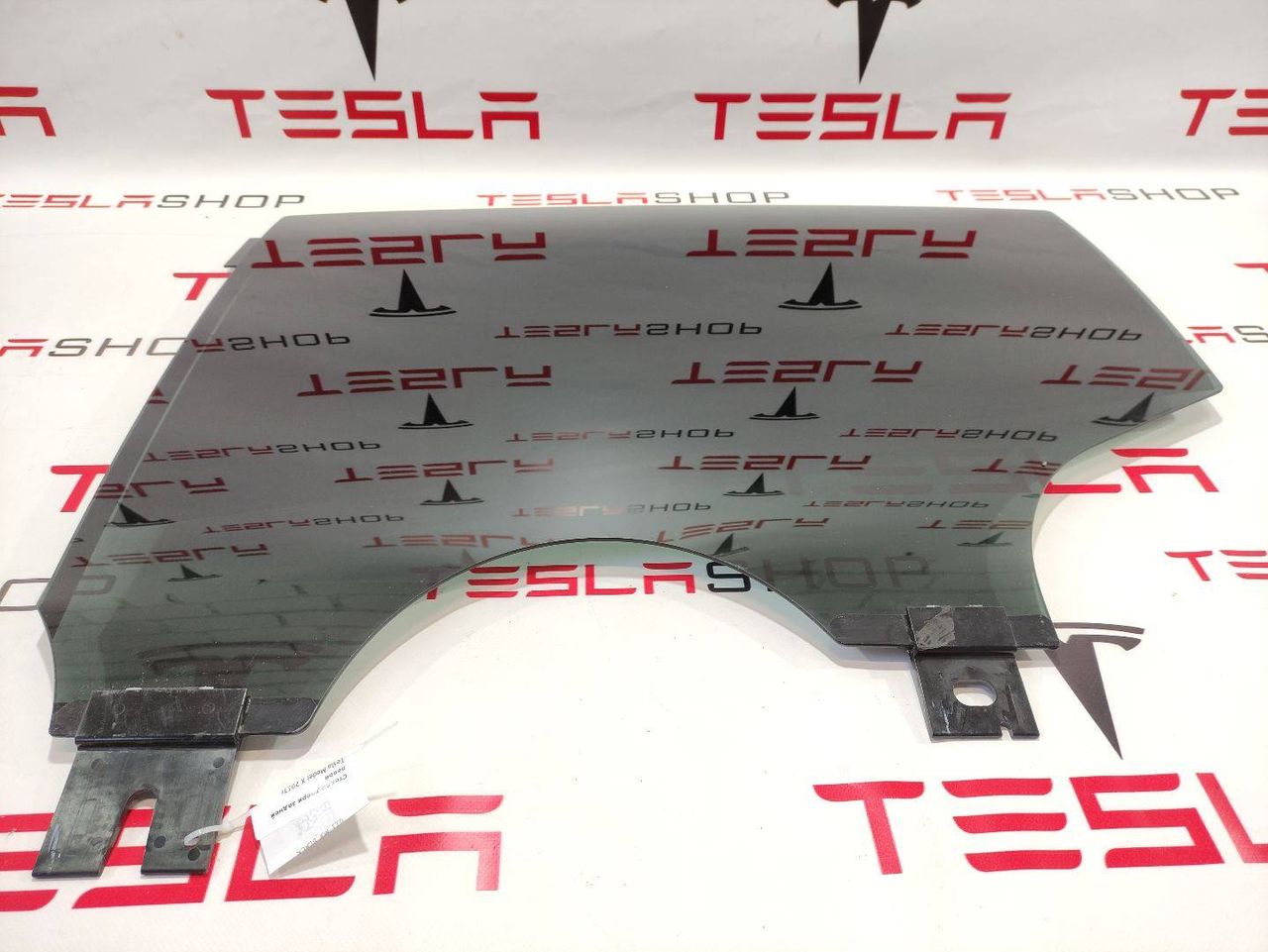 стекло двери задней левой Tesla Model X 1 поколение 2017, 1052717-00-D