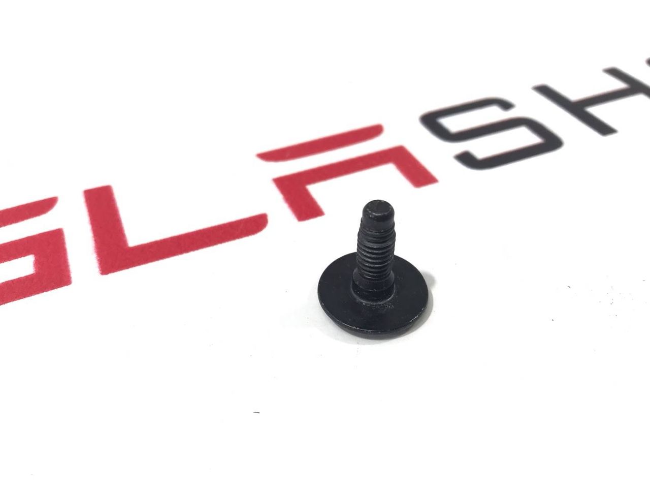 болт Tesla Model 3 1 поколение 2020, 1112141-00-D, 1500675-00-A, 1500674-00-A, 1500673-00-A, 1500672-00-A - фото №1