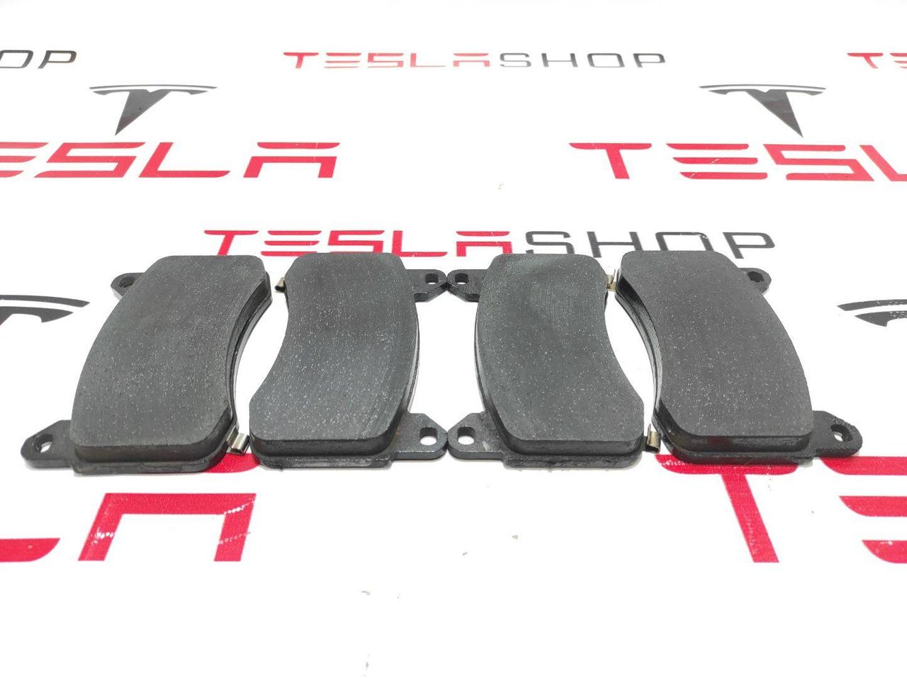 тормозные колодки Tesla Model Y 1 поколение 2021, 8008285-00-A, 1188641-00-A, 1188642-00-A - фото №1