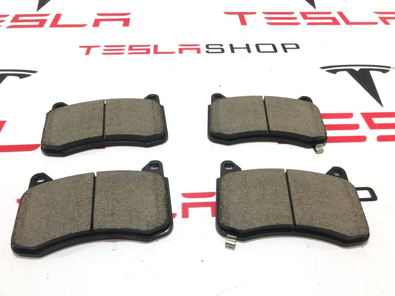 тормозные колодки Tesla Model 3 1 поколение 2021, 8008242-00-C, 1044642-00-F, 1044641-00-F - фото №1