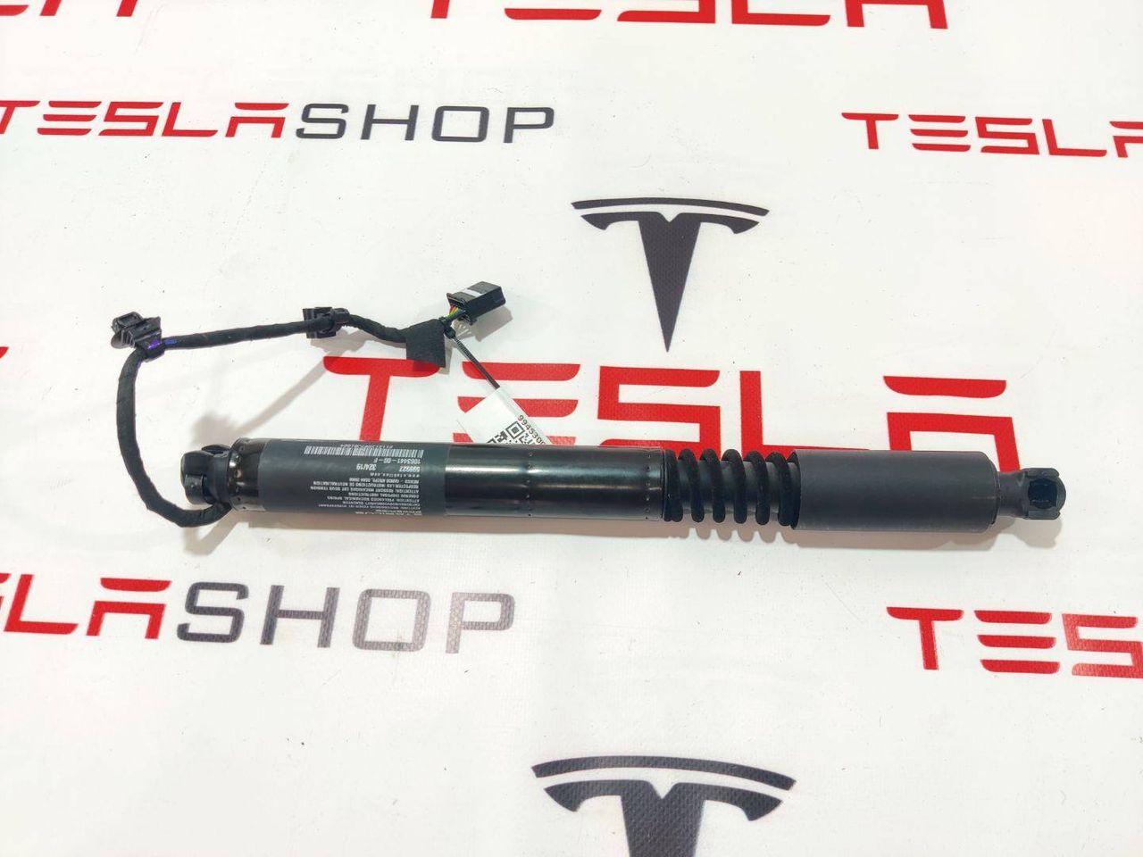 Амортизатор электрический подъемной задней двери Tesla Model X 1 поколение 2019, электро, 1063441-00-C