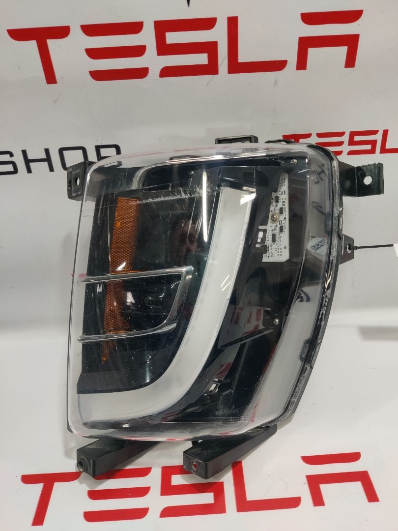 фара противотуманная левая Tesla Model X 1 поколение 2016, 103432400A - фото №1