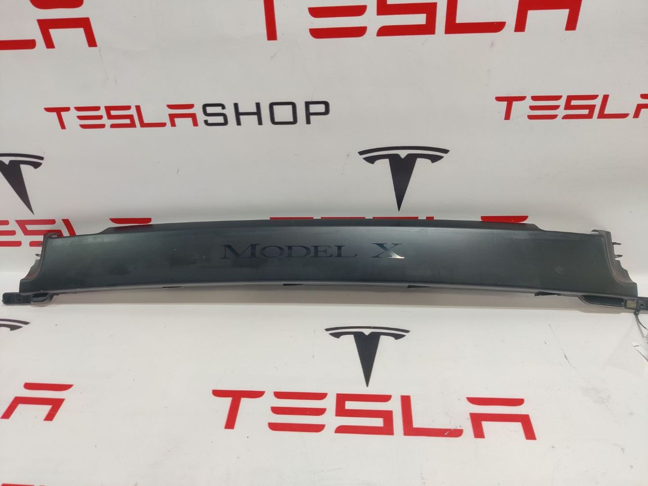 Накладка дверного проема Tesla Model X 1 поколение 2016, 1060093-98-D, 1062517-00, 1058419-00 - фото №1