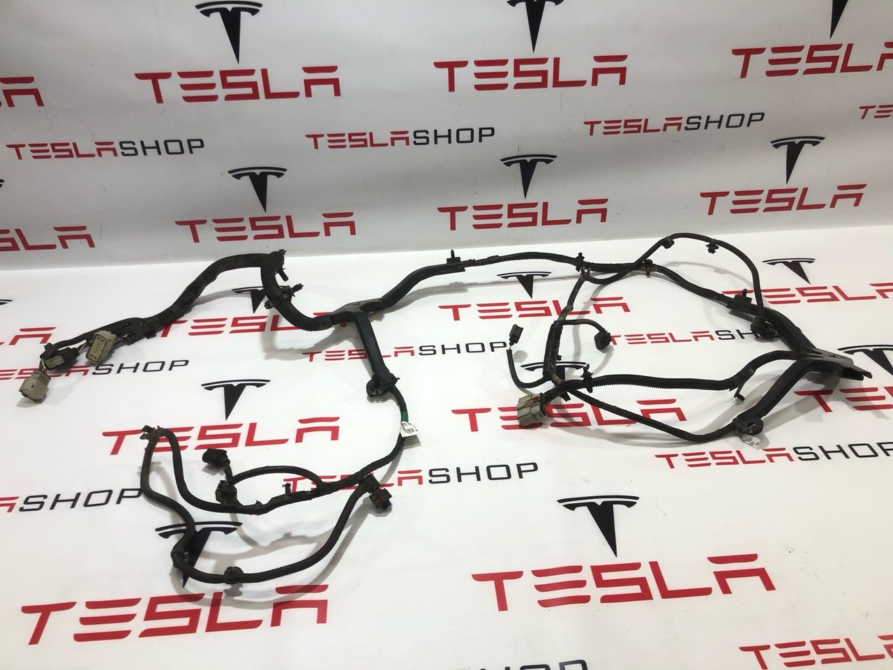 Электропроводка заднего подрамника Tesla Model X 1 поколение 2019, 1032448-02-G - фото №1